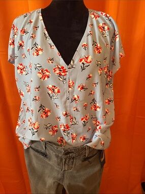 Hilary Radley Light Blue Floral V-Neck Cap-Sleeve Blouse